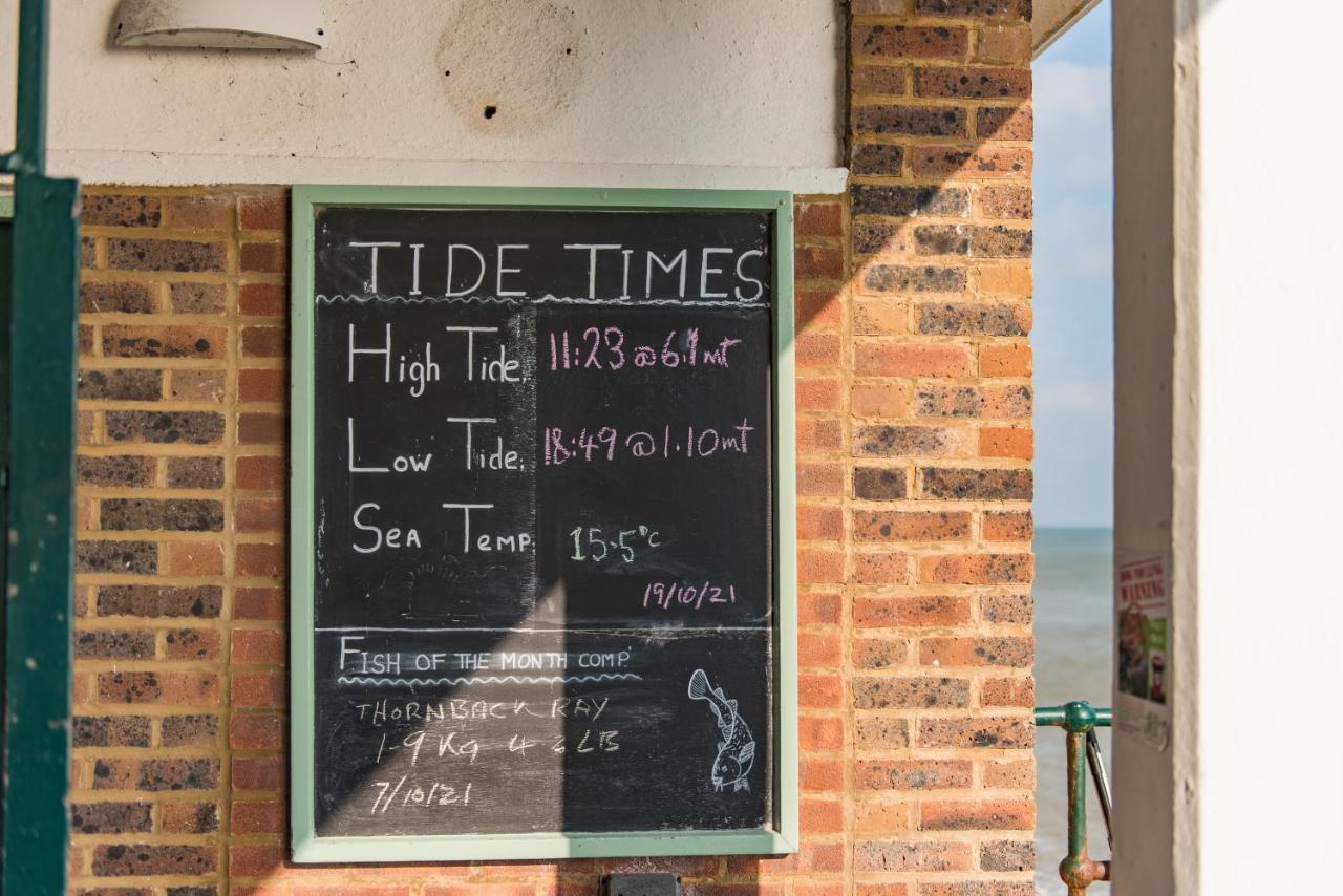 Pier View - Beautiful Sea View Apartment In Deal Extérieur photo